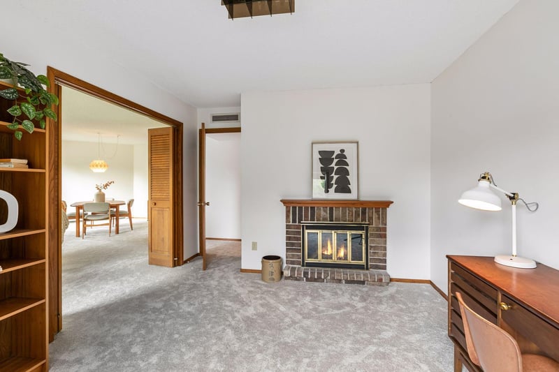 2220 Midland Grove Rd #311, Roseville, MN 55113