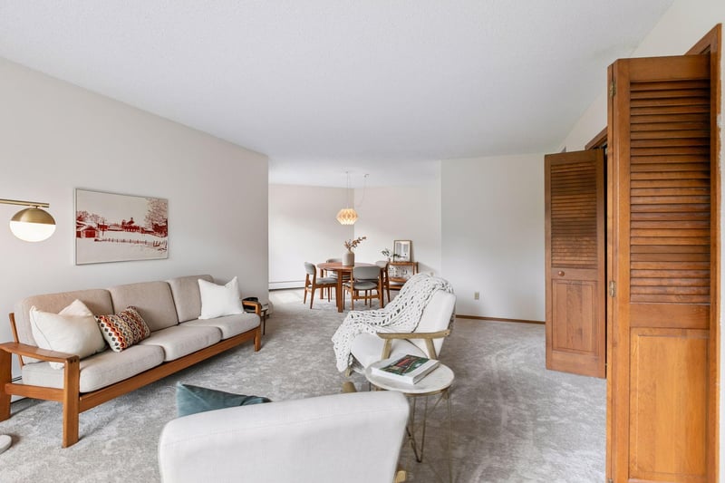 2220 Midland Grove Rd #311, Roseville, MN 55113