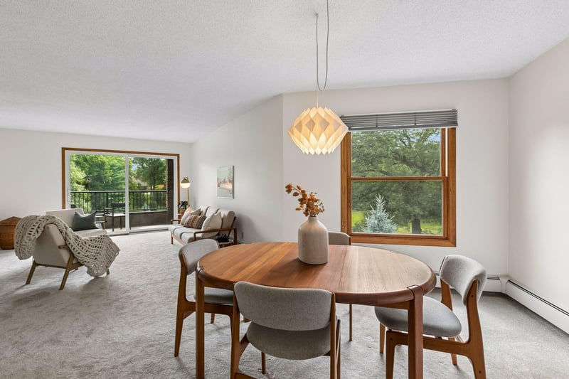 2220 Midland Grove Rd #311, Roseville, MN 55113