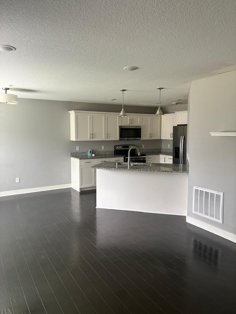 11184 69th St NE, Albertville, MN 55301
