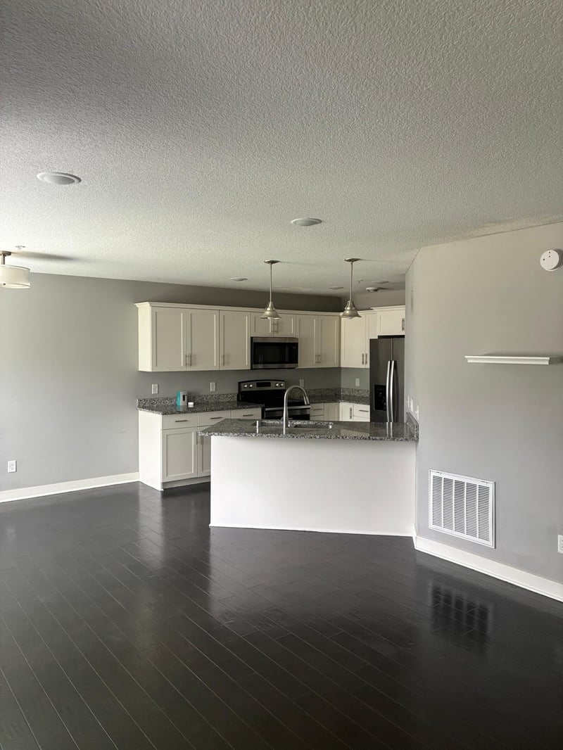 11184 69th St NE, Albertville, MN 55301
