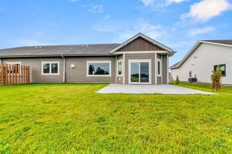 830 Lake Forest Cir, Detroit Lakes, MN 56501