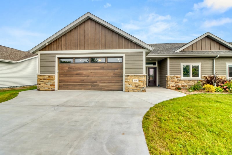 830 Lake Forest Cir, Detroit Lakes, MN 56501