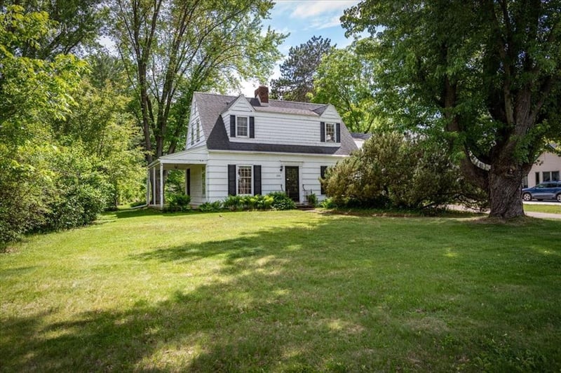 320 Elm Ave W, Menomonie, WI 54751