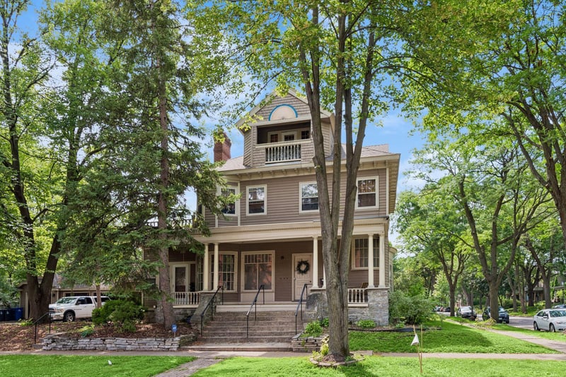 197 Kent St, Saint Paul, MN 55102