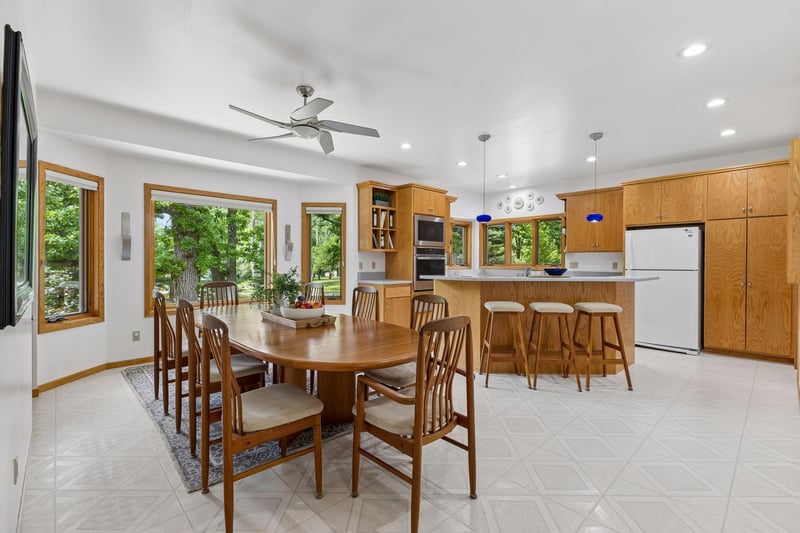 21527 Homestead Trl, Corcoran, MN 55340