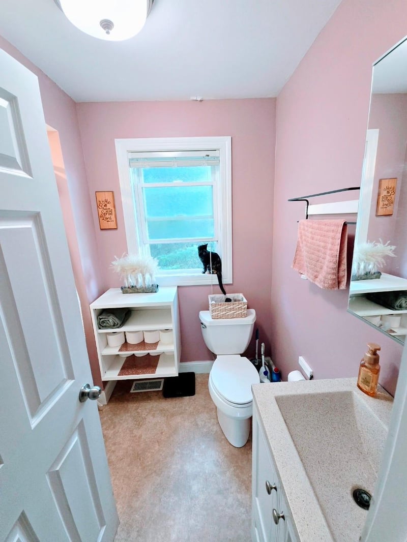 1805 Division St W, Faribault, MN 55021