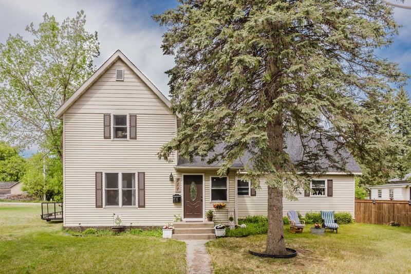 211 Main Ave N, Park Rapids, MN 56470
