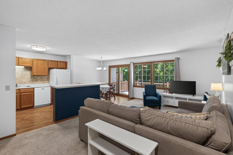 15155 Lesley Ln, Eden Prairie, MN 55346