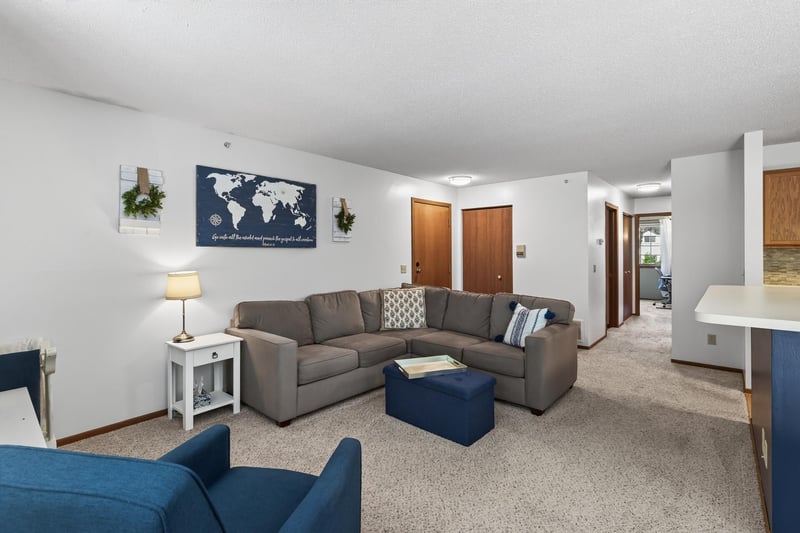15155 Lesley Ln, Eden Prairie, MN 55346