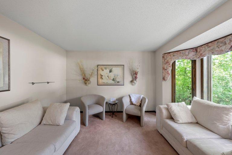 9225 164th Ln NW, Anoka, MN 55303