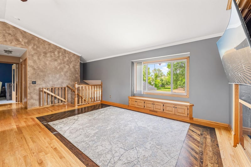 550 Mckinley St, Anoka, MN 55303