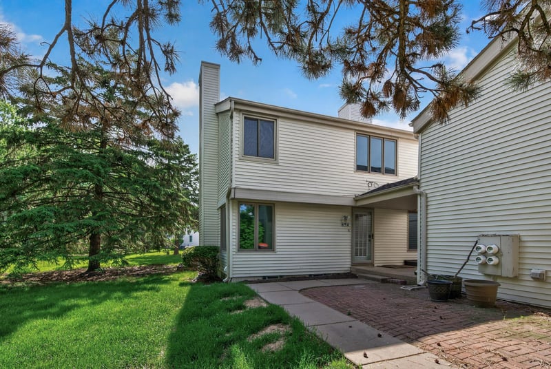 313 Elan Ct, Woodbury, MN 55125