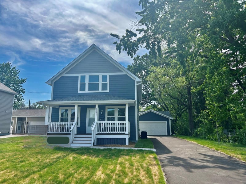 9030 Park Ave S, Bloomington, MN 55420