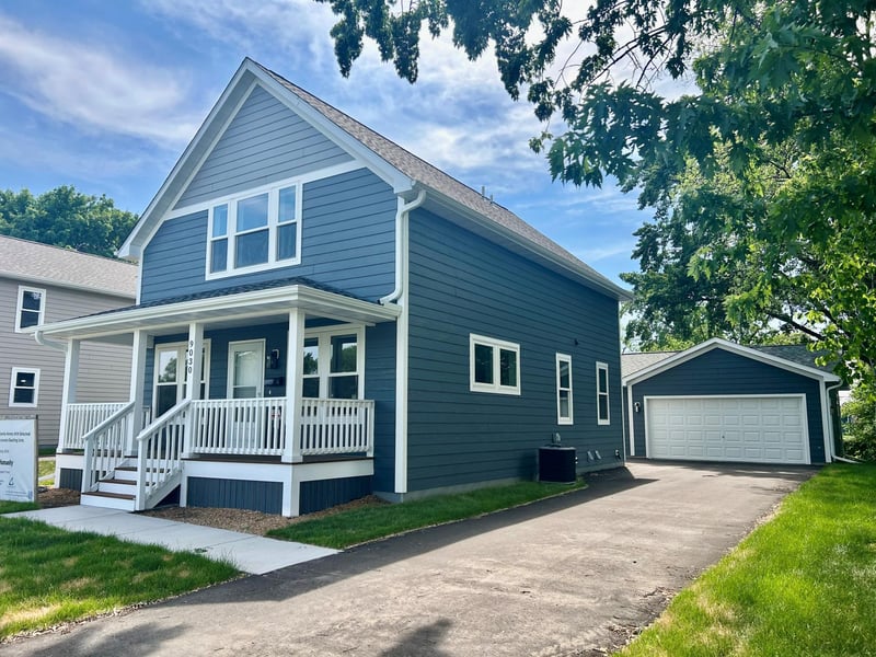 9030 Park Ave S, Bloomington, MN 55420