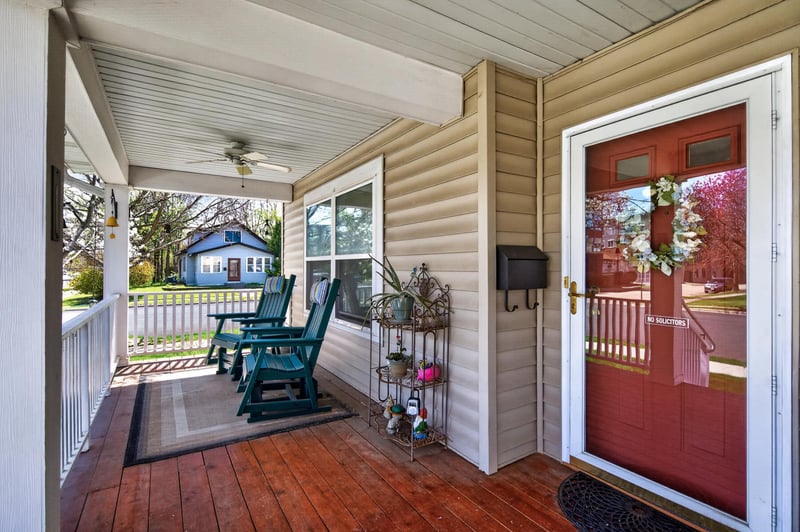 601 1st Ave NW, Osseo, MN 55369