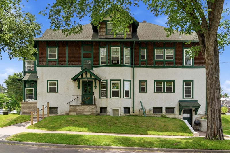 301 W 22nd St, Minneapolis, MN 55404