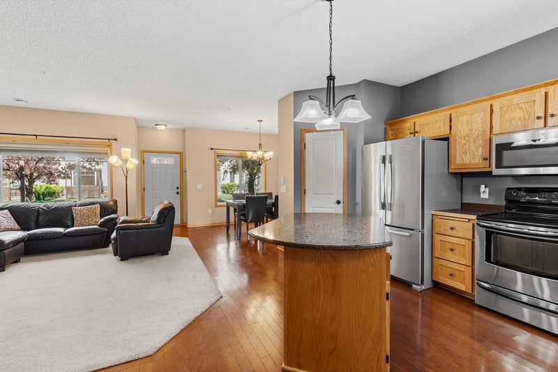 159 Morgan Ln, Lino Lakes, MN 55014