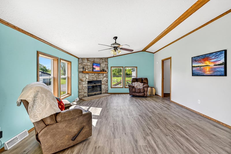 5404 S Midbon Rd, Superior, WI 54880
