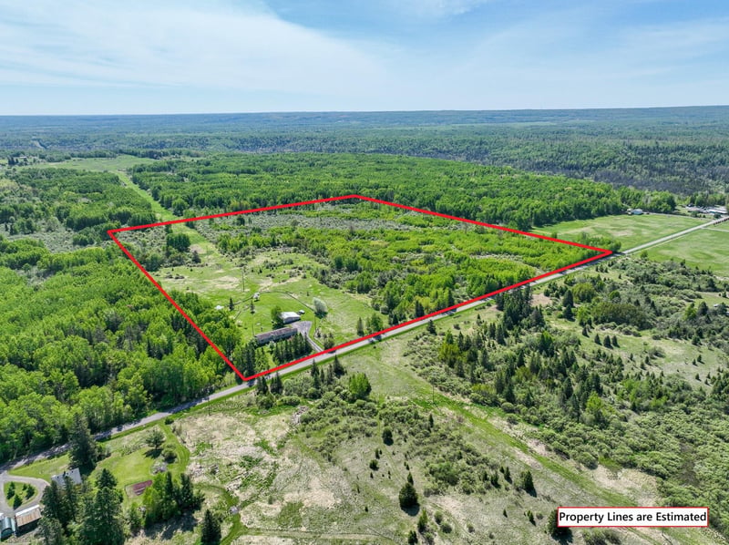 5404 S Midbon Rd, Superior, WI 54880