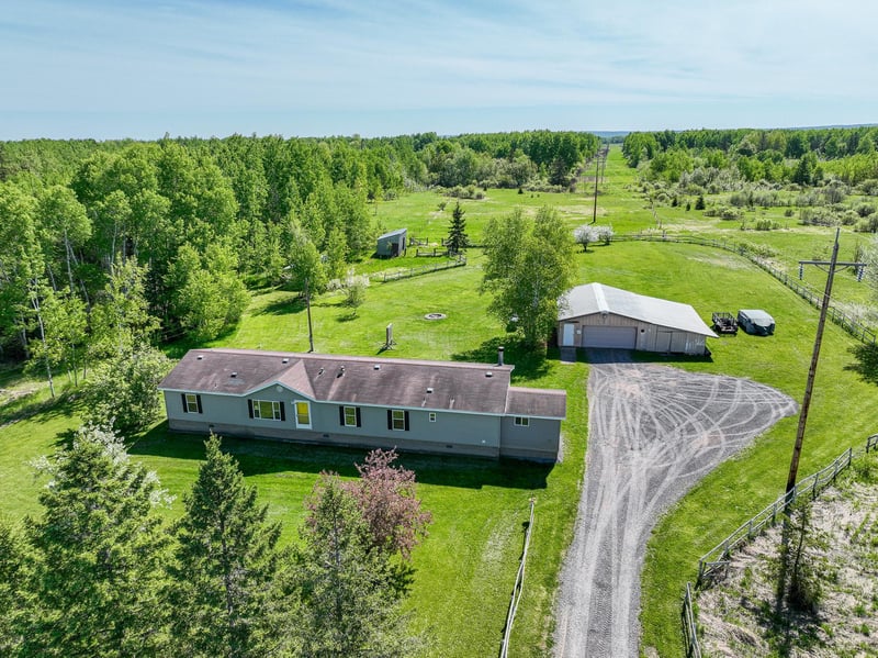 5404 S Midbon Rd, Superior, WI 54880