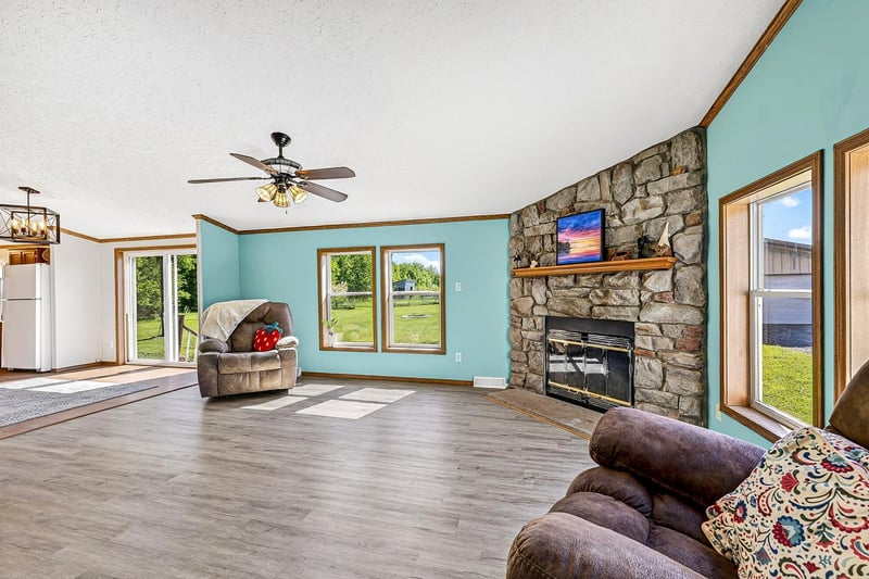 5404 S Midbon Rd, Superior, WI 54880