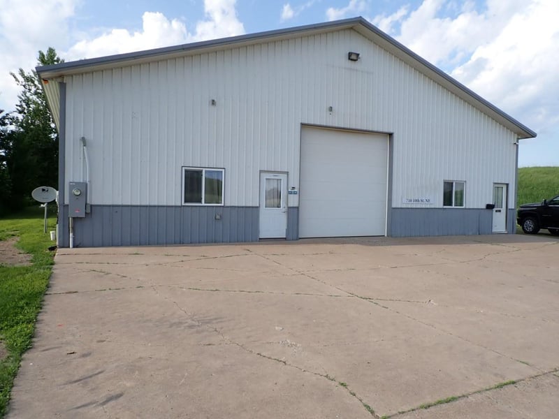 710 10th St NE, Milaca, MN 56353