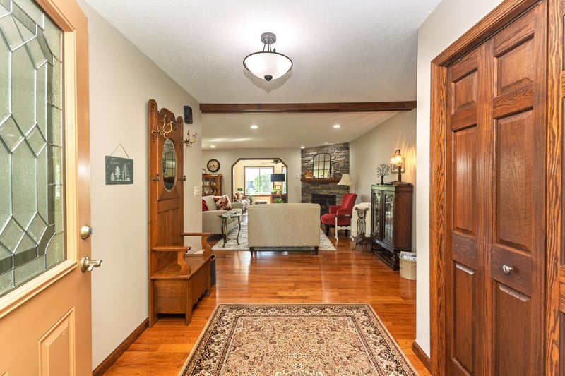 2111 Robins Nest SE, Alexandria, MN 56308