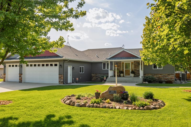 2111 Robins Nest SE, Alexandria, MN 56308