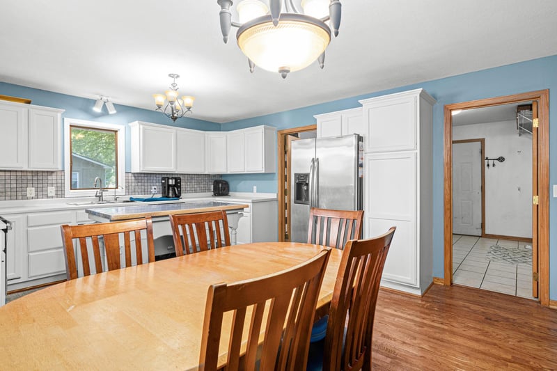 12238 S Robert Trl, Rosemount, MN 55068