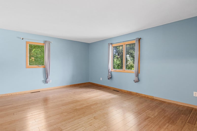 12238 S Robert Trl, Rosemount, MN 55068