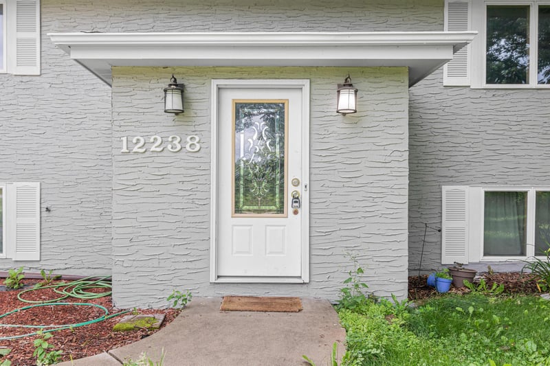 12238 S Robert Trl, Rosemount, MN 55068
