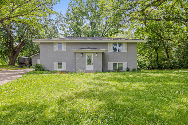 12238 S Robert Trl, Rosemount, MN 55068