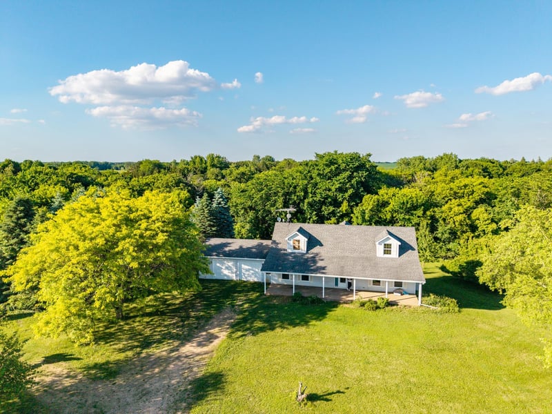 30224 Lexington Rd, Le Sueur, MN 56058