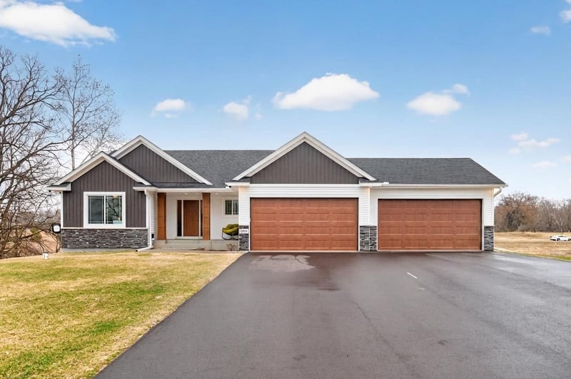 18753 Orchid St NW, Oak Grove, MN 55303