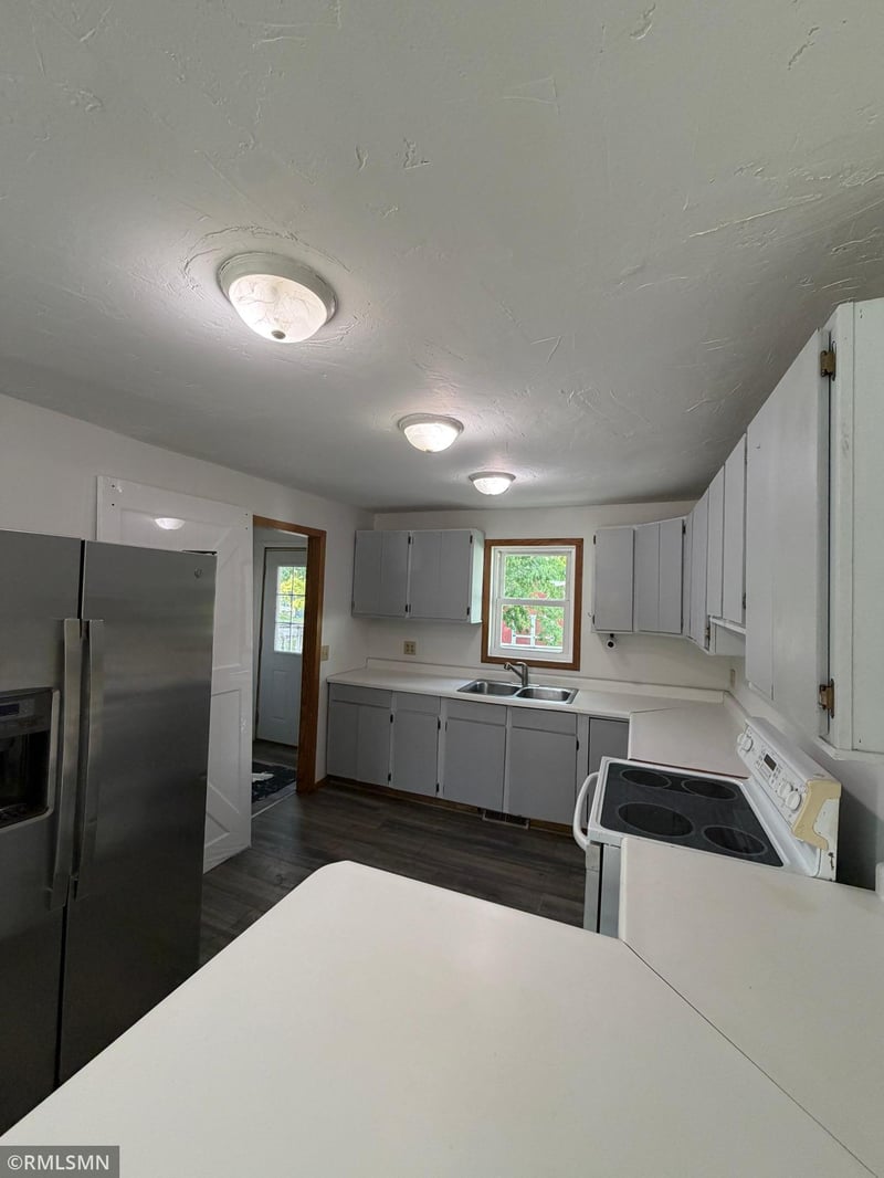 607 1st Ave E, Shakopee, MN 55379