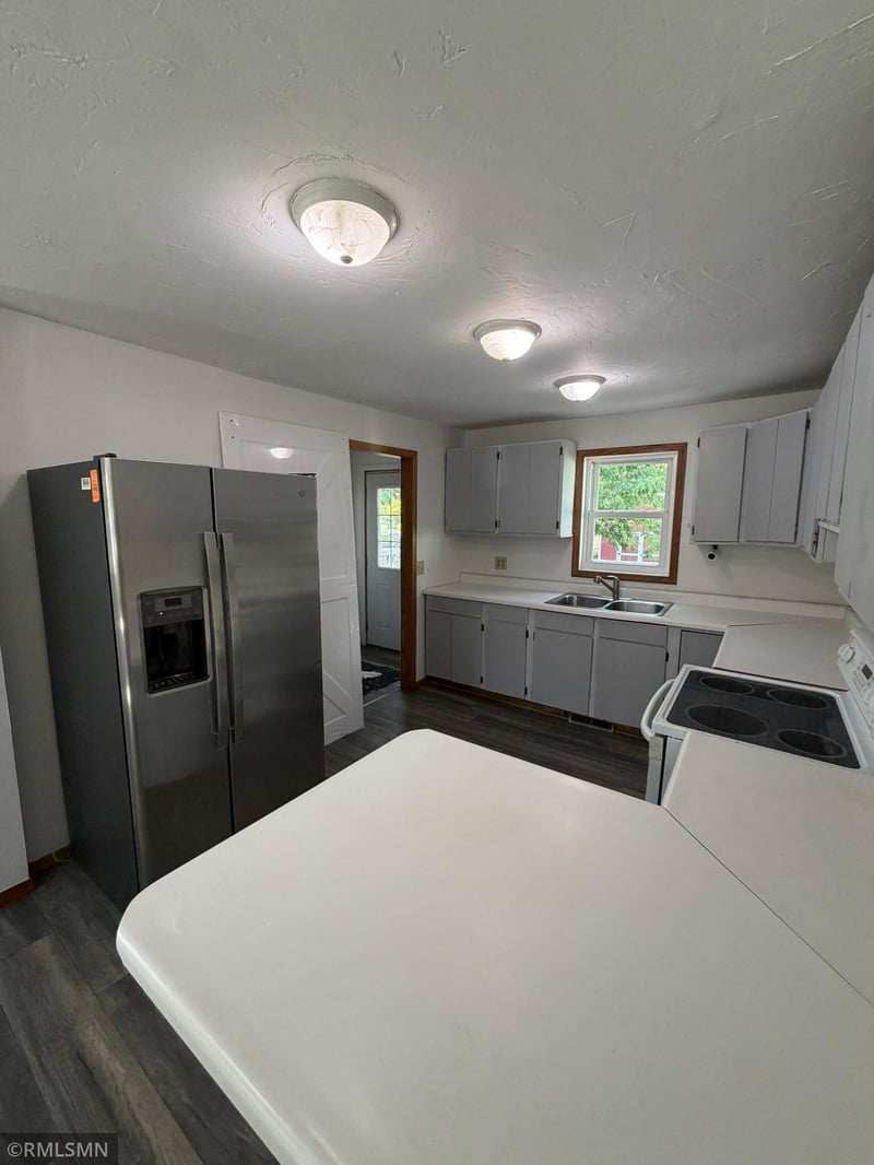 607 1st Ave E, Shakopee, MN 55379