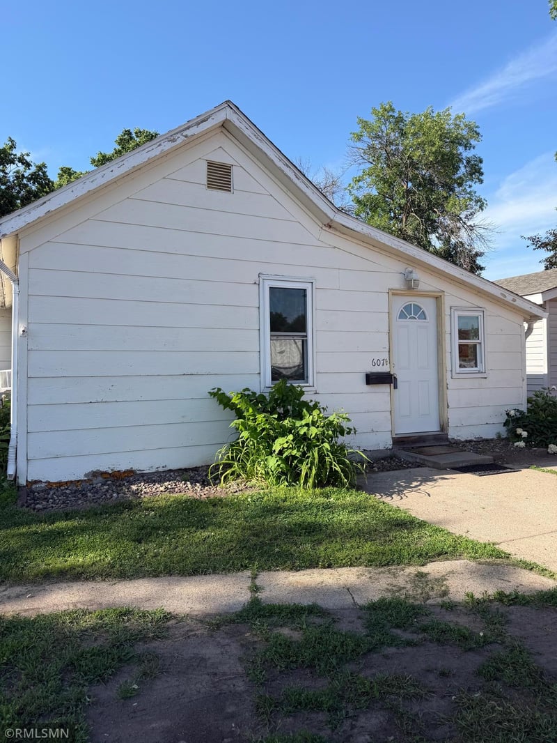 607 1st Ave E, Shakopee, MN 55379