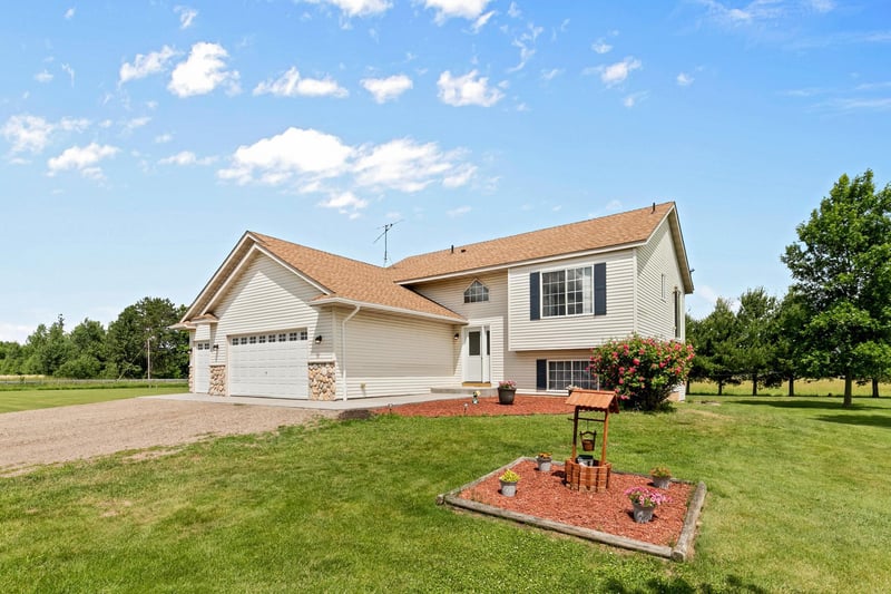 56969 Maple Ave, Pine City, MN 55063