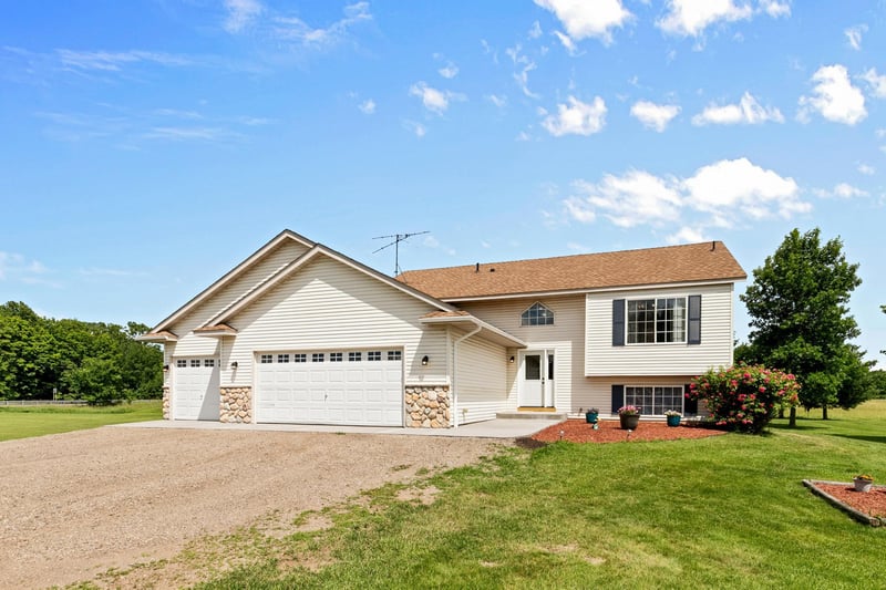 56969 Maple Ave, Pine City, MN 55063
