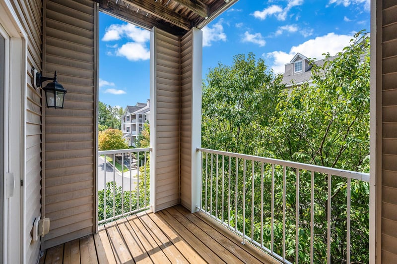 12727 College View Dr #203, Eden Prairie, MN 55347