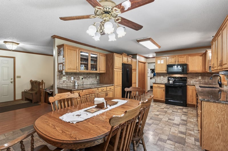 8234 257th St, Chisago City, MN 55013