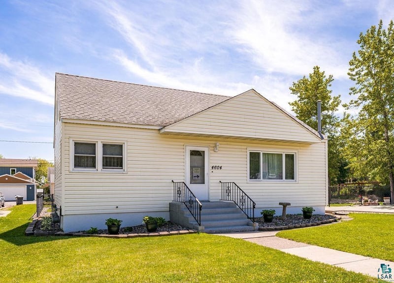 4604 Glenwood St, Duluth, MN 55804