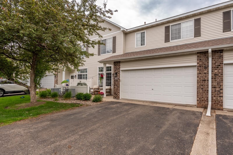 622 Tamarack Trl #1007, Farmington, MN 55024