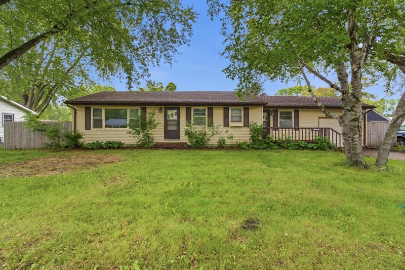 1308 10th St SW, Willmar, MN 56201