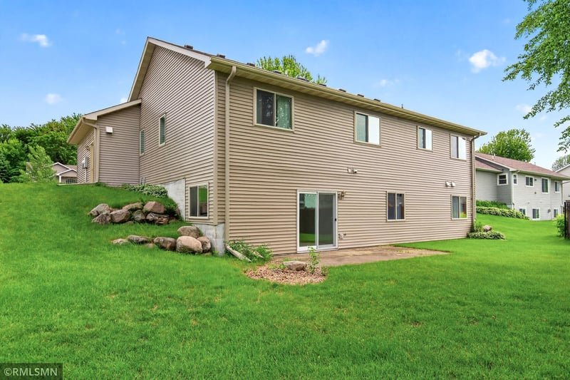 346 E Century St, Belle Plaine, MN 56011