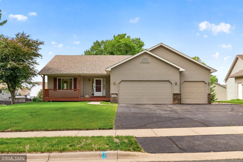 346 E Century St, Belle Plaine, MN 56011