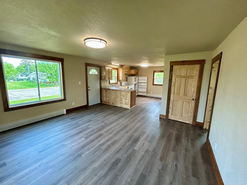 609 4th St NW, Wadena, MN 56482