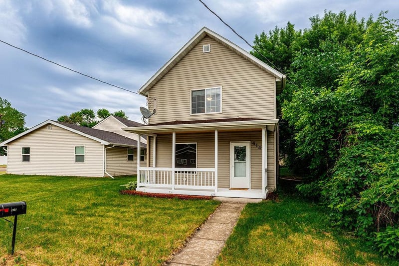 414 2nd St NW, Barnesville, MN 56514