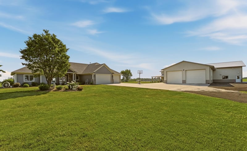 5234 80th Ave SW, Byron, MN 55920